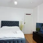 Big Room In East Ham